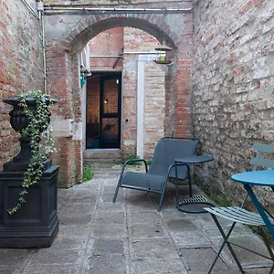 Casa Lorenzo_venisejetaime , Venice Italy