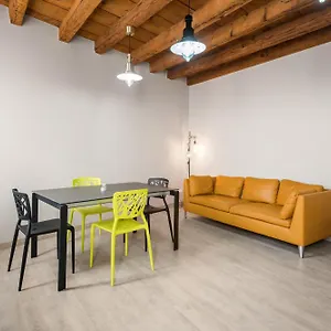 Flats4rent Irene Apartment